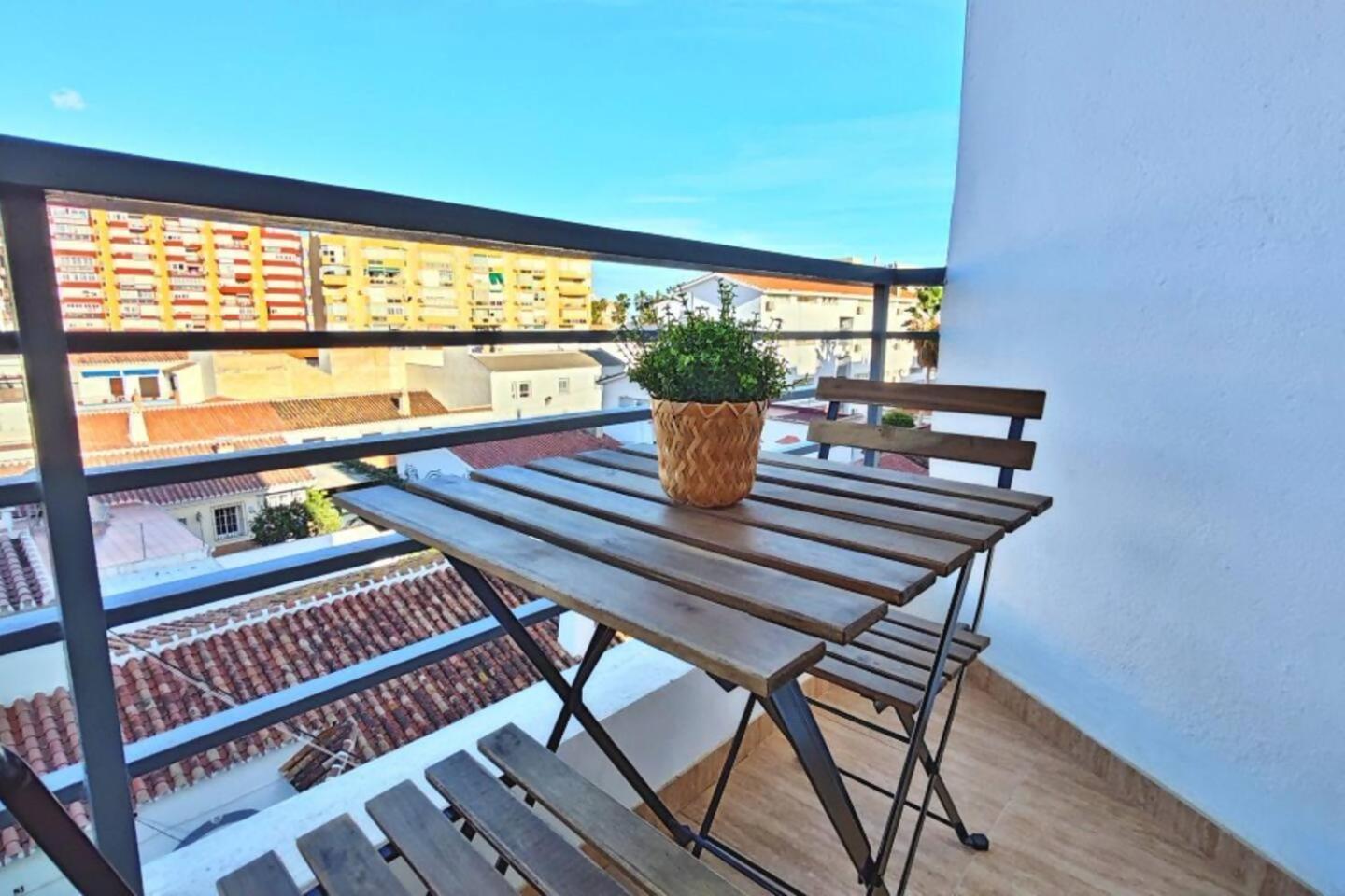 Apartamento Paseo Larios Torre Del Mar Luaran gambar