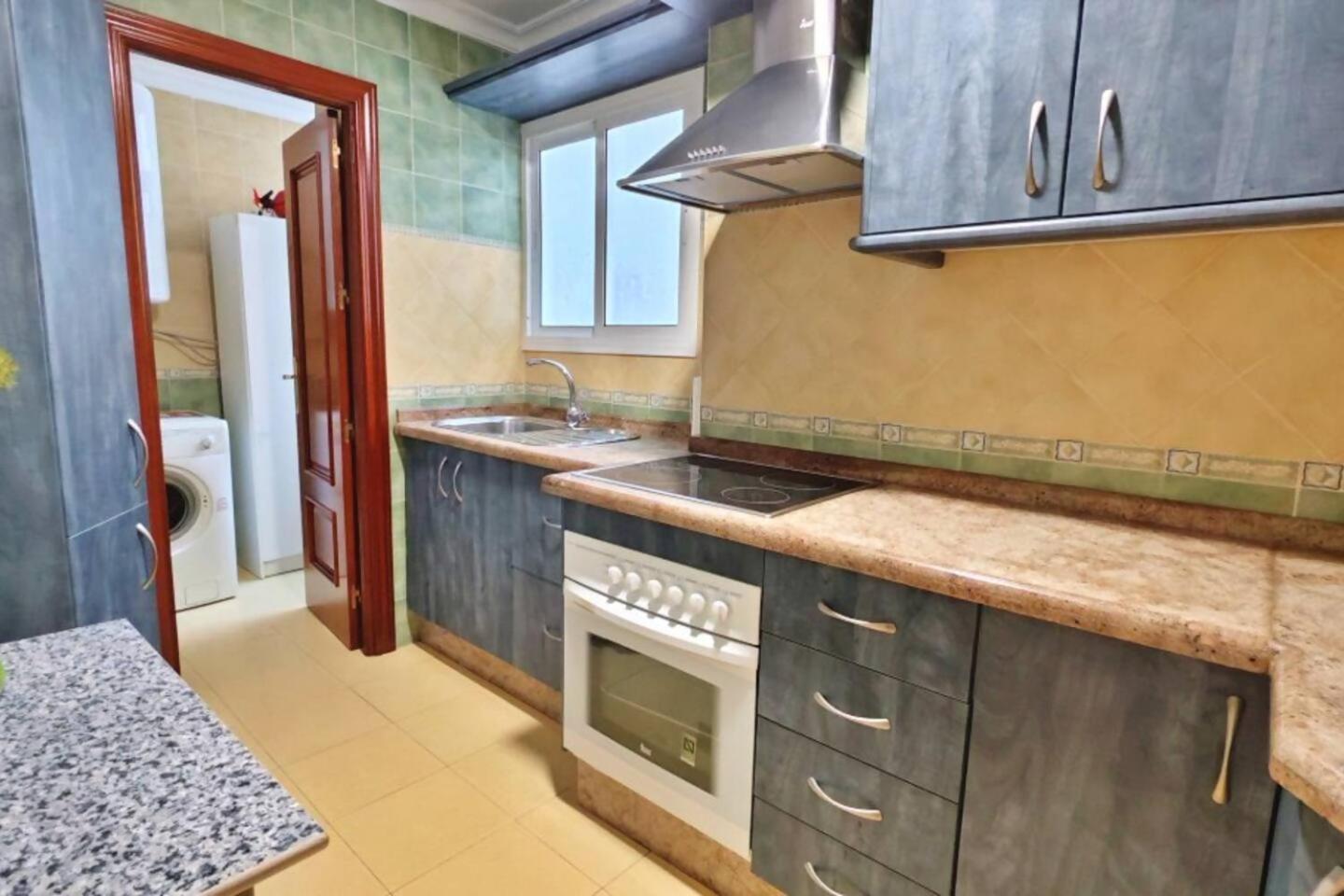Apartamento Paseo Larios Torre Del Mar Luaran gambar
